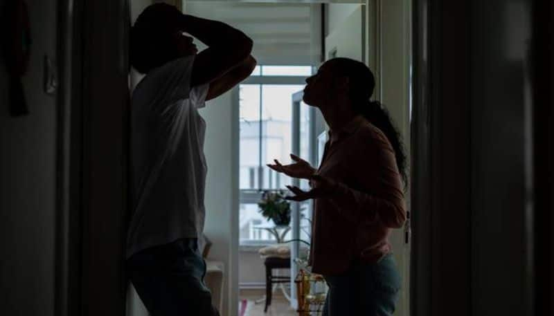 woman blaming boyfriend not doing his dishes and not helping in home viral post  