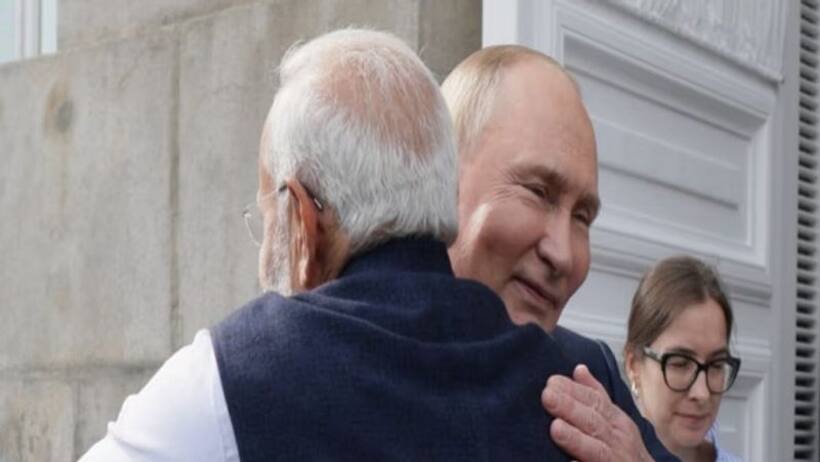 पुतिन मोदी गले मिले तो टेंशन में आ गए US चीन, भारत ने दुनिया को दिया ये खास संदेश