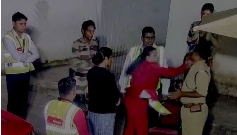 Spicejet employee slapped CISF official inside airport alleging abusing words from him