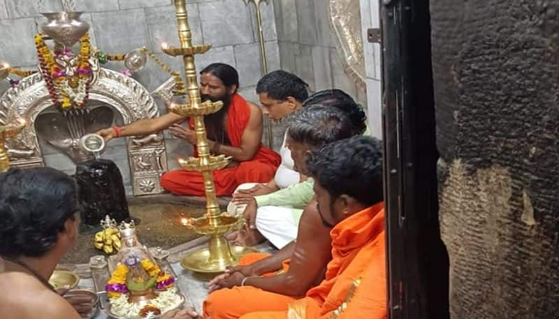 baba ramdev visited to mahakuta at badami in bagalkot grg 