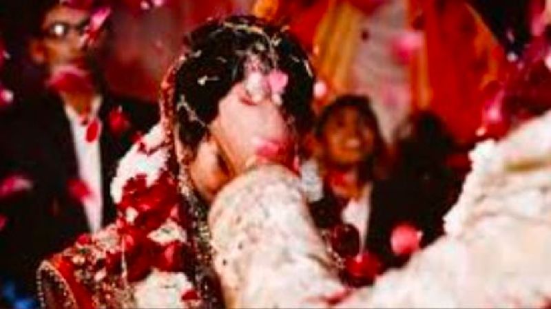 After seeing the video which sent by lover of the bride groom canceled wedding and walked out of the mandap in Uttar pradesh akb