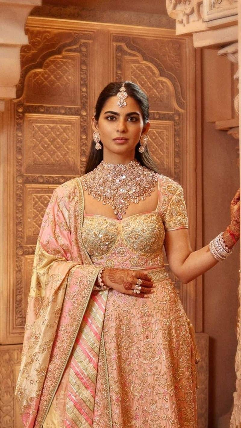 anant ambani wedding nita isha ambani shloka mehta jewelry