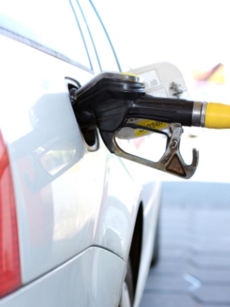 Check latest petrol diesel price on Bengaluru and Karnataka unchanged on august 9th ckm 