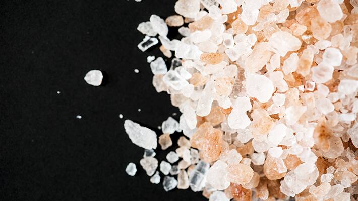 how-to-use-sendha-namak-or-rock-salt-in-5-different-ways