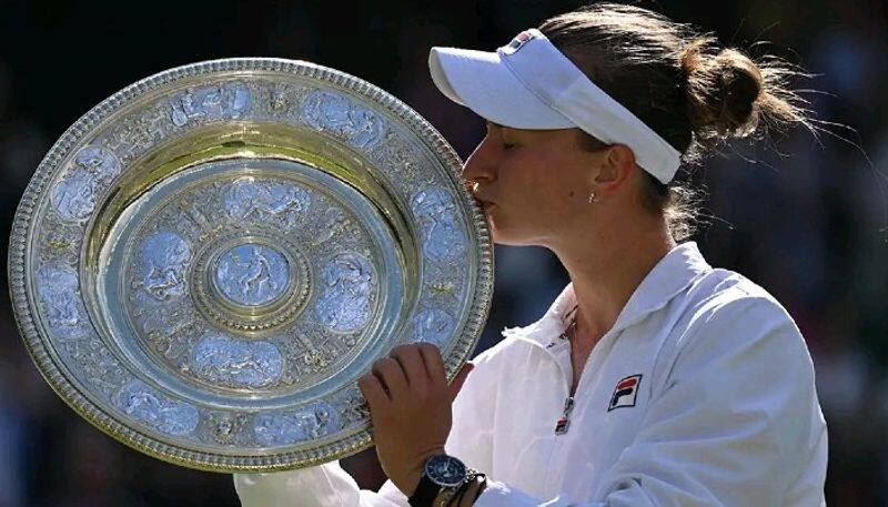 Barbora Krejcikova holds off Paolini to win Wimbledon title kvn