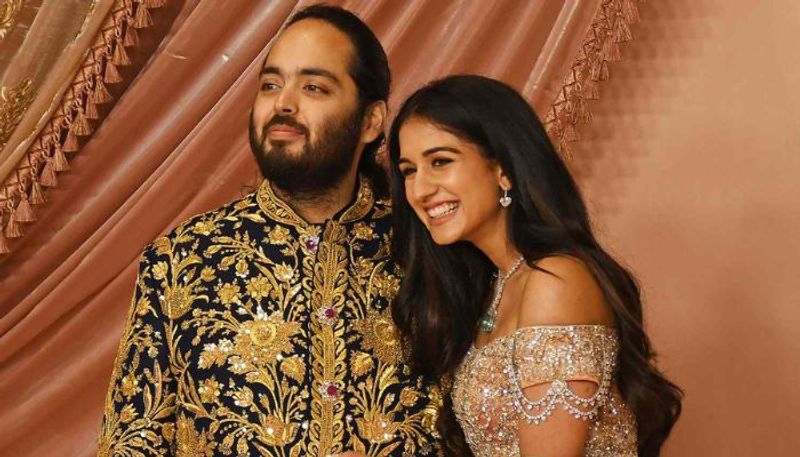 anant-ambani-gifted-watch-worth-crores-to-25 friends mrq