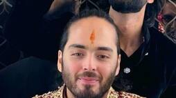 anant ambani shrinathji brooch Radhika merchant diamond emerald ar brooch wedding ceremony