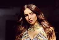 aamna sharif blouse designs for elegant look