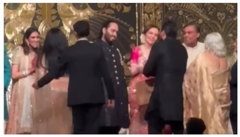 Ambani family greets ten thousands of guest personally stood for hours gow