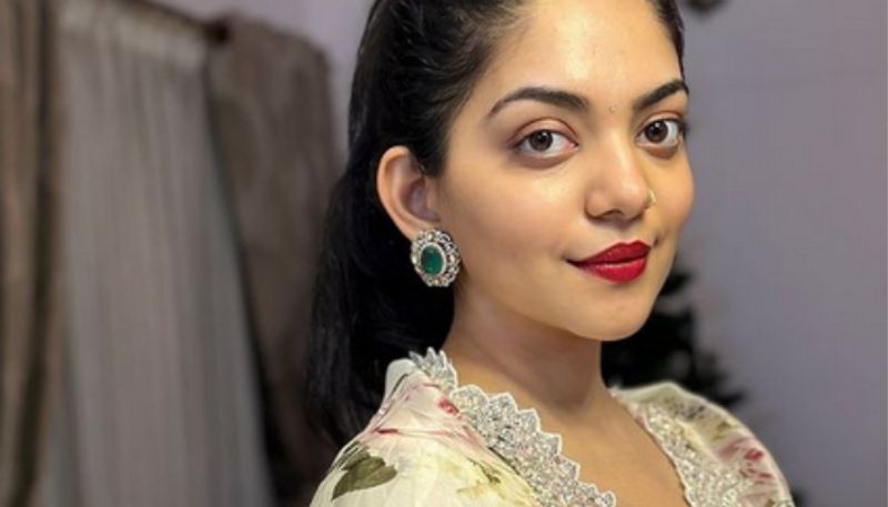 Malayalam actor Ahaana Krishna photo getting attention hrk