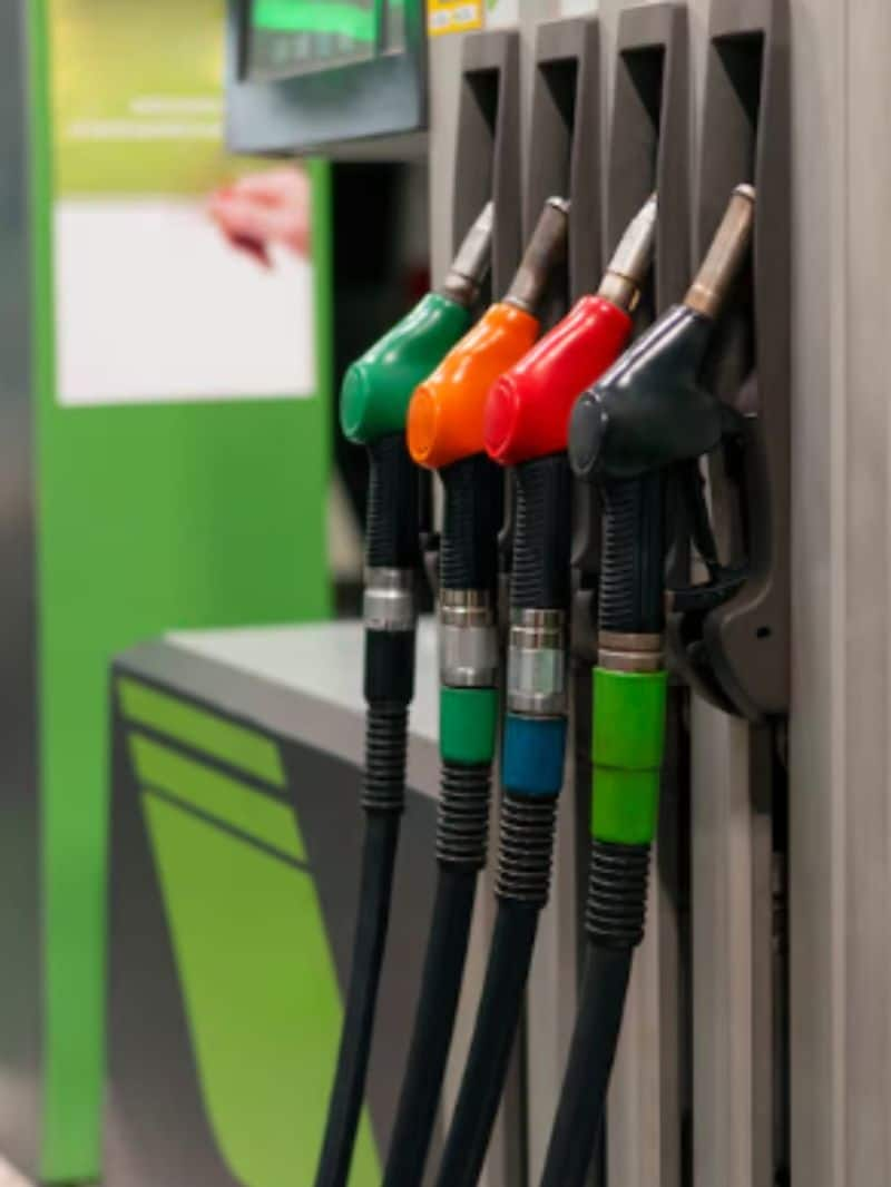 Petrol, diesel NEW prices announced for Sept 5: Check city-wise rates vkp