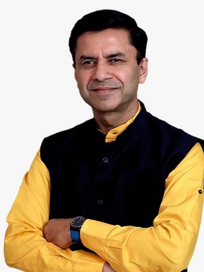 <p>लोकसभा चुनाव में यूपी के देवरिया से आईआईटी पासआउट शशांक मणि त्रिपाठी सांसद बने हैं। </p>
