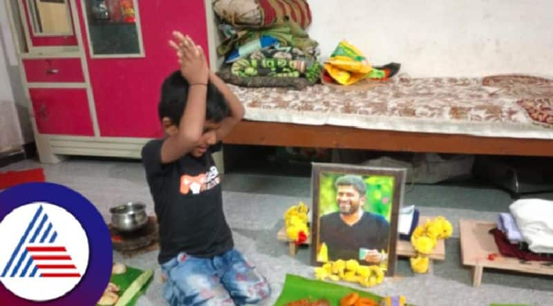 Ekadashi 2024 fans who paid special pooja to puneet rajkumar portrait in mandya rav