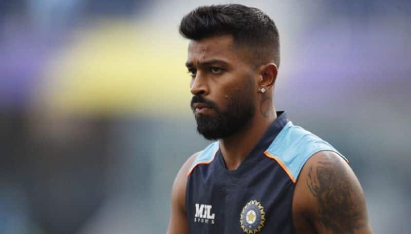 Famous Indian Cricketer Hardik pandya divorced natasha see what is his net worth ans 