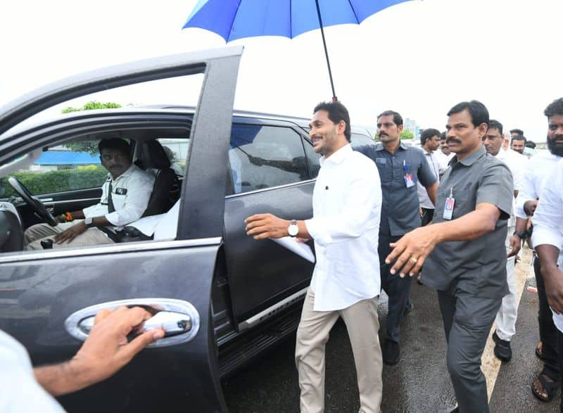 Palnadu district: YS Jagan visits family of YCP activist GVR