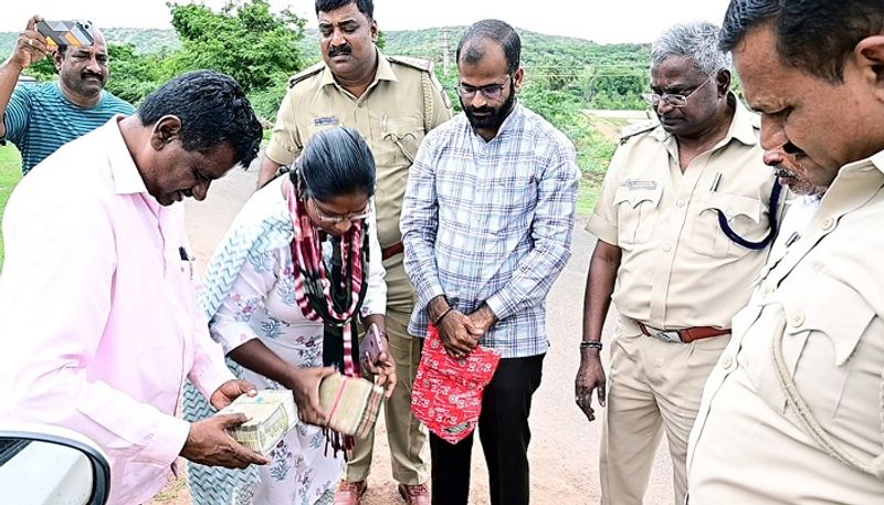 1 crore 10 lakh money illegally transported in village accountant's car at ramdurg in belagavi grg 