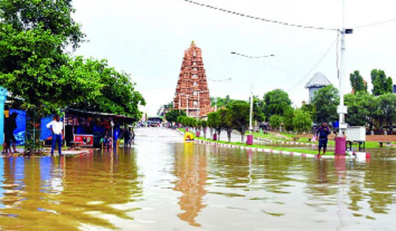 7 more people died due to rain 52 bridges submerged due to Krishna river flood gvd