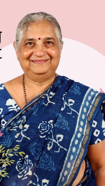 <p>Sudha Murty ने इंडिगो कलर की खूबसूरत साड़ी पहनी है। कॉटन साड़ी में ब्लॉक प्रिंट साड़ियां हमेशा चलन में रहती हैं। आपको ब्लॉक प्रिंट में डिफरेंट कलर मिल जाएंगे।</p>
