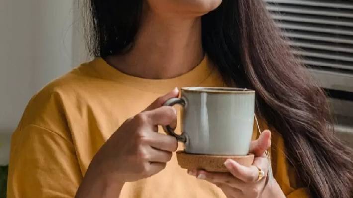 girl drank tea