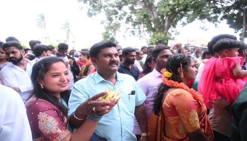 newlyweds celebrated in unique chariot festival in chamarajanagara grg 