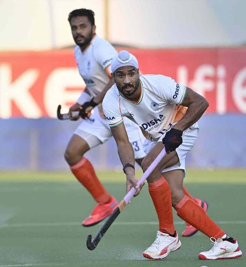 paris olympics : గ్రూప్ స్టేజ్‌లో టాప్ లో భారత హాకీ జట్టు.. క్వార్టర్స్ బెర్త్ ఖాయం