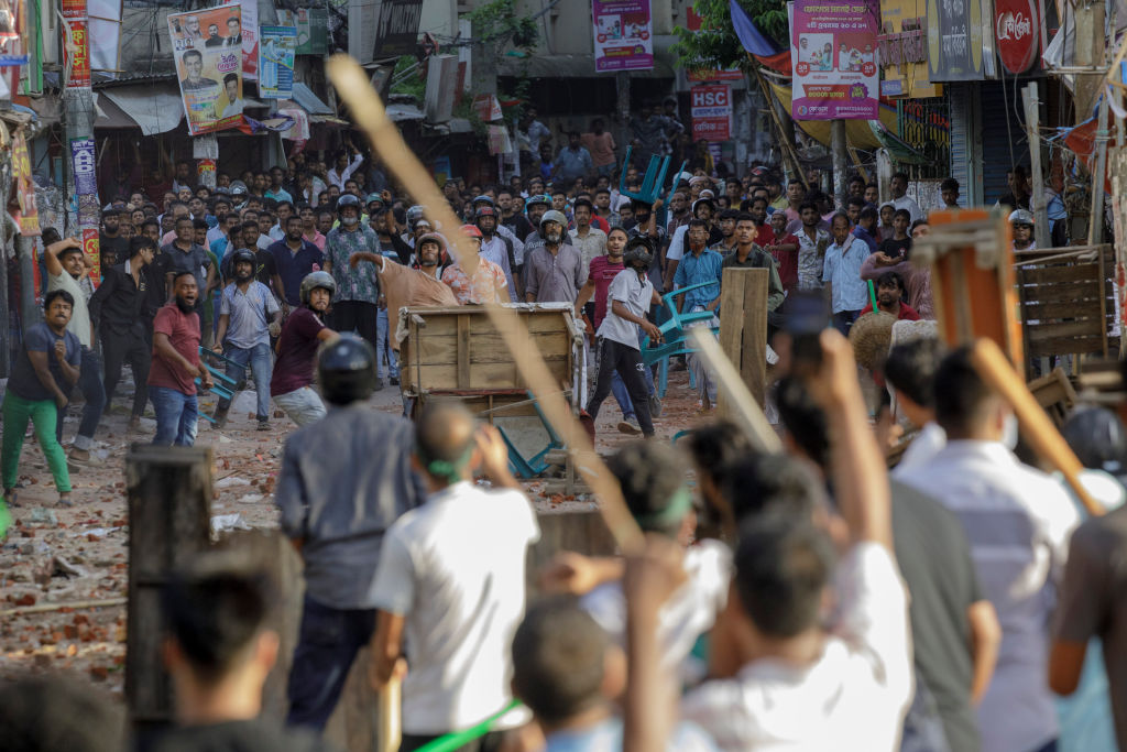 Bangladesh unrest: Over 500 arrested over violent clashes, BSF opens 'special help desk' for students' return snt