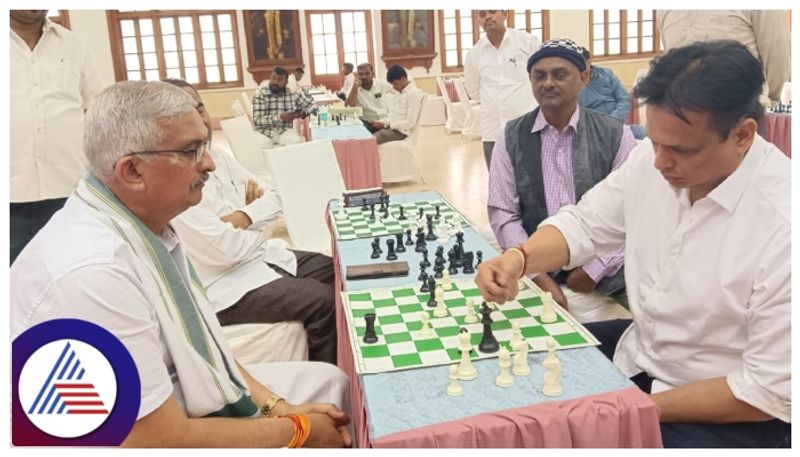 MLA Ajay Singh win Legislature Cup 2024  at Vidhana Soudha Chess Festival gow