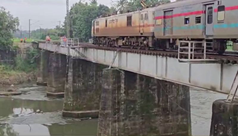  'One man hit by train on Chalakudy railway bridge, 3 jump into river' Statement of loco pilot, search operation 