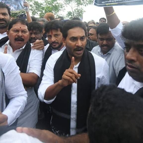 YS Jagan : వైఎస్ జగన్ పై మరో పోలీస్ కేసు... ఎందుకో తెలుసా?
