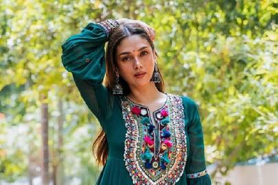 wear Designer latest Green Suit sawan 2024