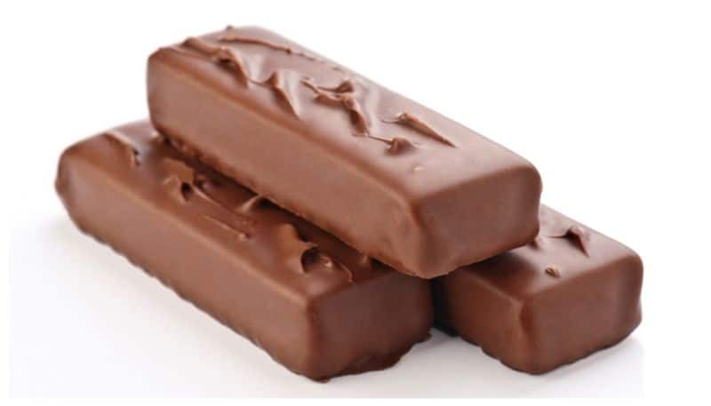 Retired principal complains of receiving four dentures from chocolate