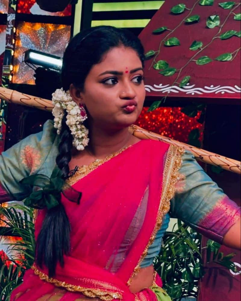 Gomathi Priya Recent Half Saree photos mma