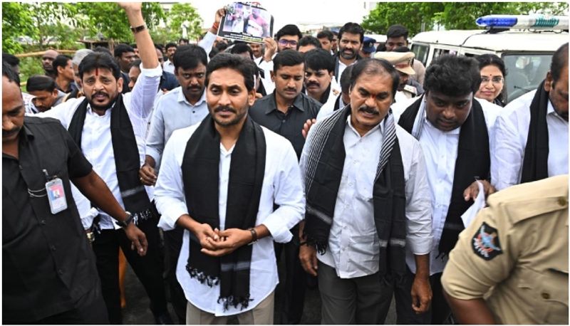 ysr congress protest against tdp attacks in andhra pradesh