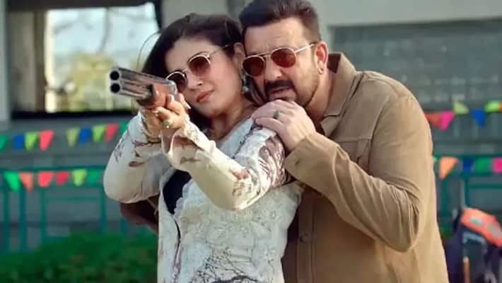 Sanjay Dutt, Raveena Tandon Ghudchadi Movie Review jsp