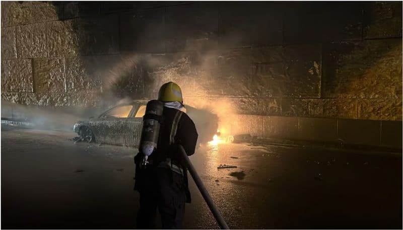 car catches fire in riyadh 