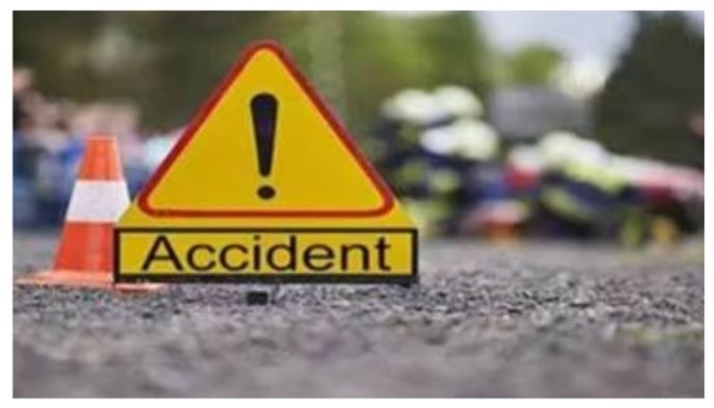 Childhood Friends From Mysuru Died In Bike Accident In Kodagu gvd