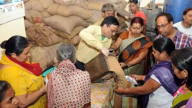 Tamil Nadu government has decided to provide rice and sugar in packets in ration shops KAK