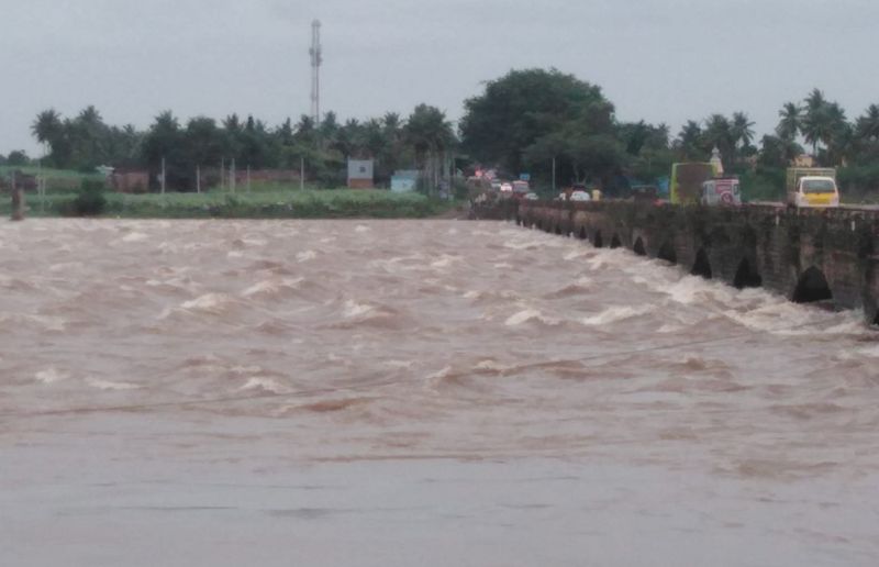 old woman drowned in kumdvati river in haveri grg 