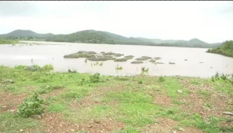 Mandya : Lakes are empty due to lack of rain snr