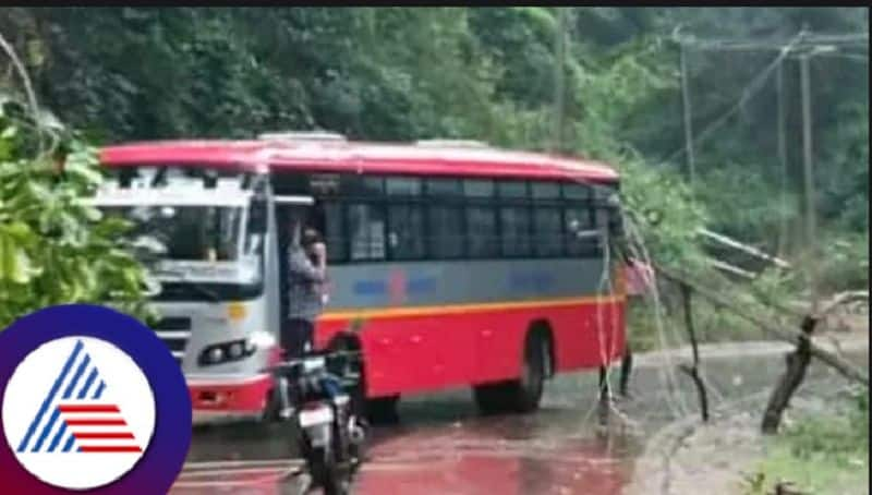 Karnataka rains An electric pole fell on a moving government bus hosanagar-nittur raod at shivamogga rav