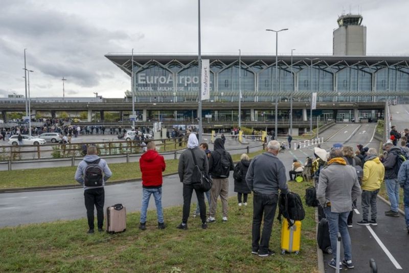 Paris Olympics 2024: Franco-Swiss airport briefly evacuated after 'bomb threat' amid French rail disruptions snt