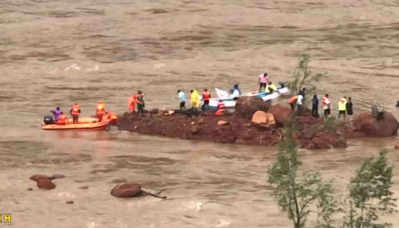 Karnataka: Decomposed body washed ashore near Shirur amid search for Kerala native Arjun anr