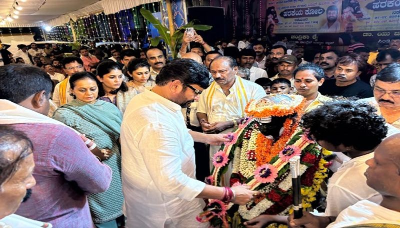 dharwad rural congress mla vinay kulkarni visited to koragajja temple in mangaluru grg 