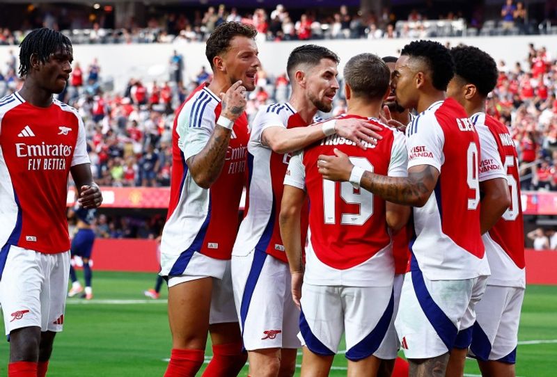 football Arsenal triumph over Manchester United 2-1 in pre-season clash amid injury woes for Ten Hag (WATCH) snt