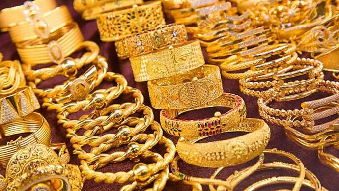 Gold price fell by Rs 7269 in 6 days, know the rate of your city