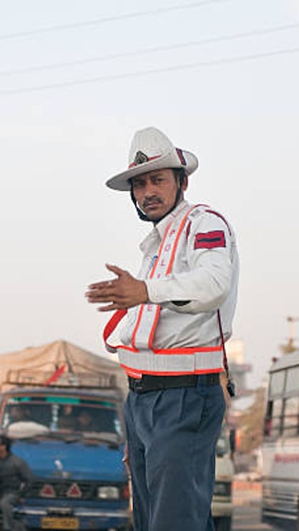 अब QR कोड से भर सकेंगे ट्रैफिक चालान, जानिए नई सुविधा और इसके फायदे