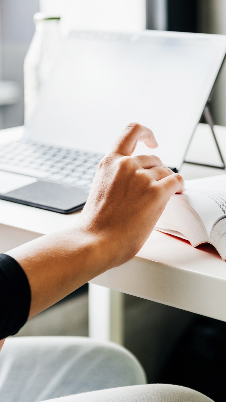 Advantages of Studying at Night Advantages of Studying at Night