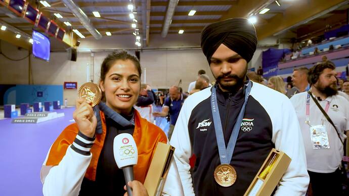 Manu Bhaker and Sarabjot Singh