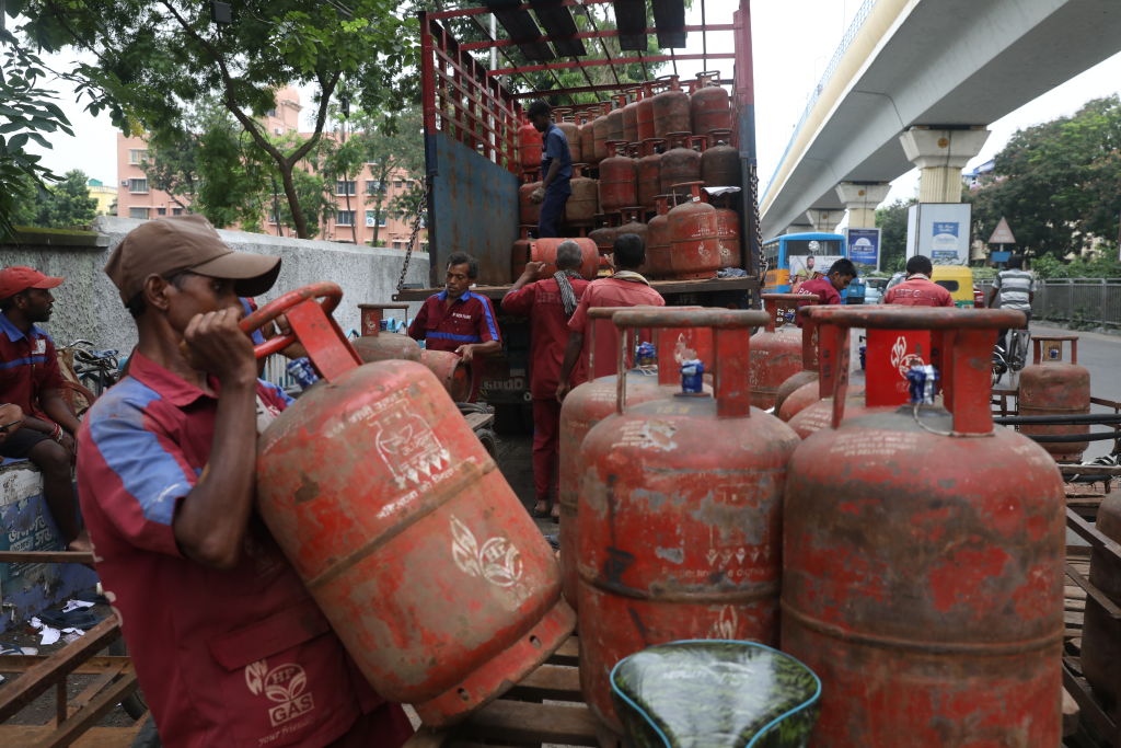 19 KG Commercial LPG Price Hike From 1st October 2024 mrq