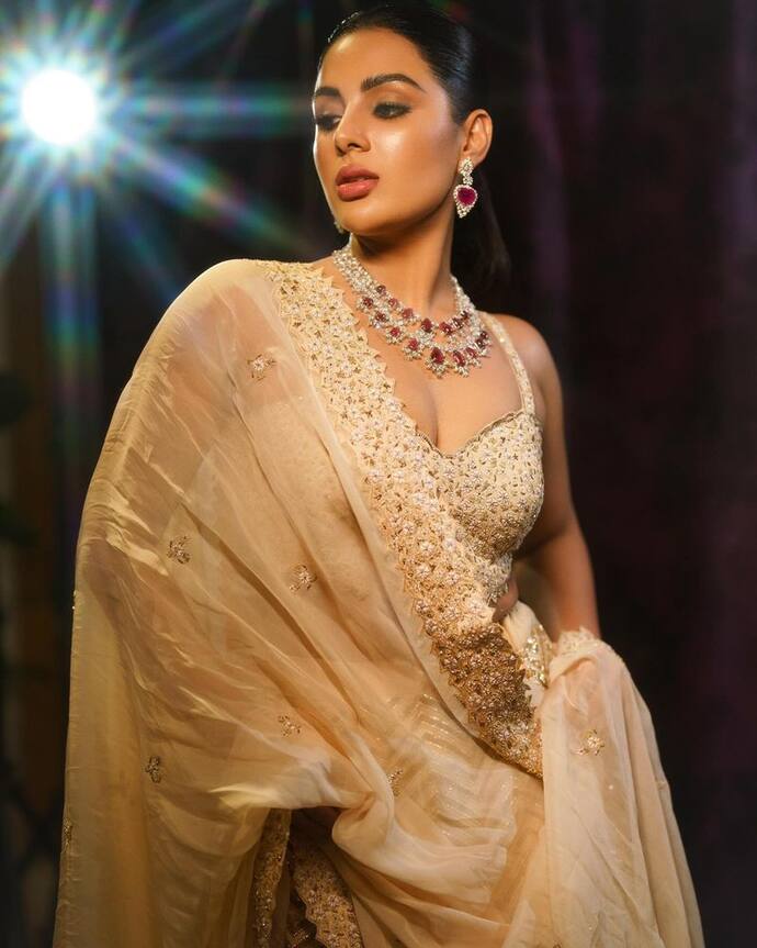 Actress Samyuktha